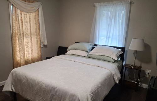 Two-Bedroom Home Private Parking 25 min to NYC - Foto 5