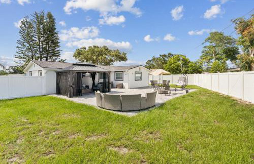 3Bd 2Ba House with Parking Laundry and Large Patio - Foto 6