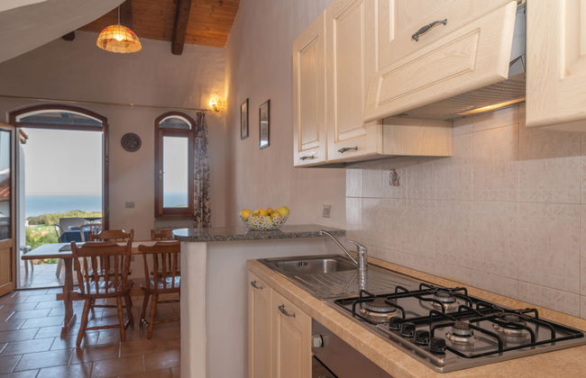 3 bedroom House in Valledoria with garden and terrace - Photo 6