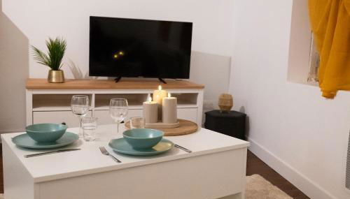 Plein cœur Historique de Caen - Quartier animé - au pied des boutiques, bars et restaurants - Photo 3