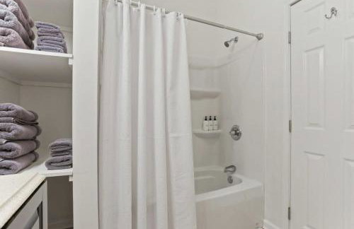 Pristine and comfy Mid-City 2BD 1BA - Foto 14