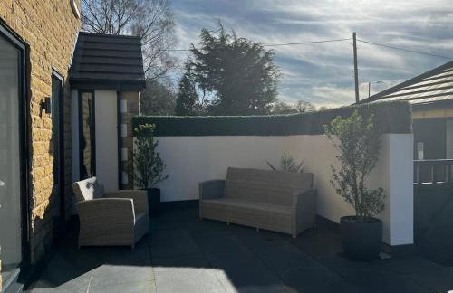 Manchester Luxury Country House Close To The City With Hot Tub & BBQ Fire Pit. - Foto 38