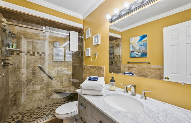 Regency Towers by Book That Condo - Foto 47