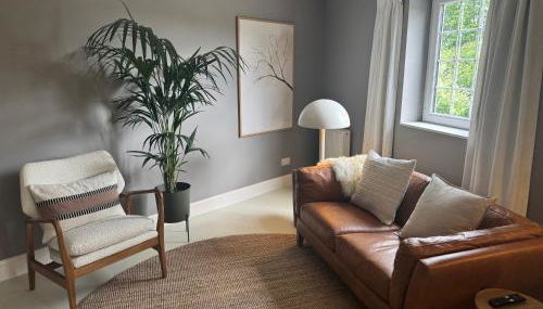 Aaron Glen Guest Apartments - Photo 5