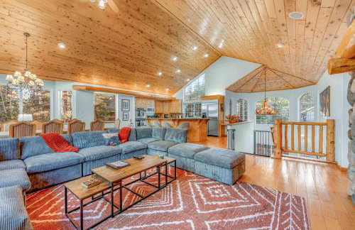 Fully Remodeled Tahoe Retreat with Game Room and Hot Tub - Foto 15