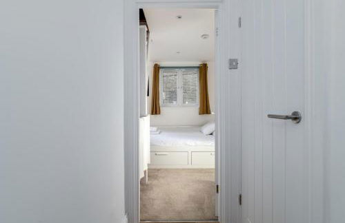 GuestReady - New and spacious near BBC Maida Vale - Photo 16