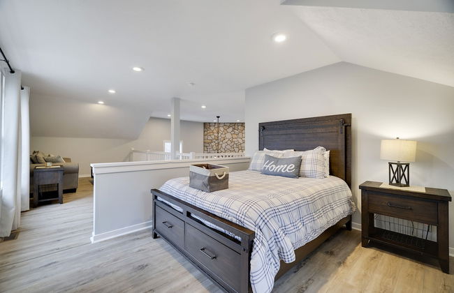 The Nest at Pinecrest by Avantstay Hot Tub Spacious Deck Game Room Fire Pit - Foto 42