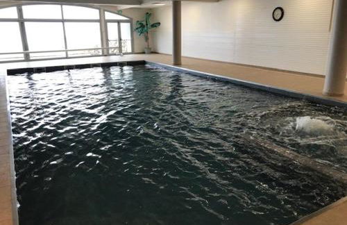 Charmant T2 4 pers avec terrasse, piscine couverte, salle de fitness et parking couvert - FR-1-404-249 - Foto 2