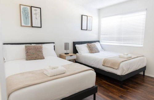 2BD/2BA Apartment in DT ALhambra - Foto 18