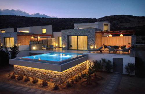 Aros Luxury Villas - Photo 2
