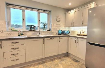 East Wing Cottage - Peaceful Village Retreat with Tennis Court Access - Foto 5