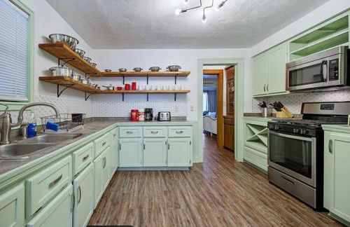 Eccentric Escape-hop skip jump to Plaza District - Foto 20