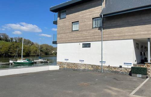 1 The Boatyard - Water fronted, town location & parking for 2 cars - Foto 24