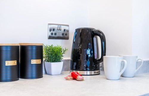 Central Gravesend 1BR, Kitchen, Wi-Fi, Sleeps 2, Parking - Foto 20