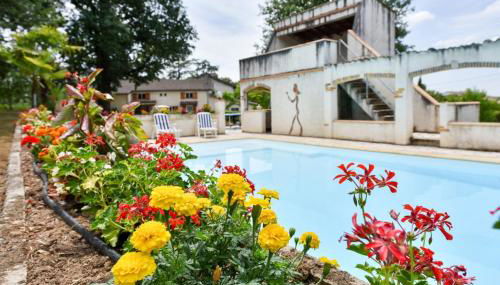 Maison plain pied mitoyenne avec piscine partagée et terrain arboré - Foto 3, Other