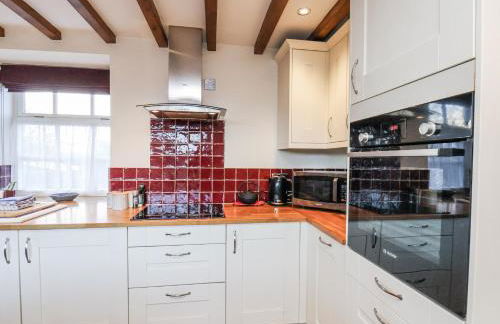 Chestnut Barn - Photo 14