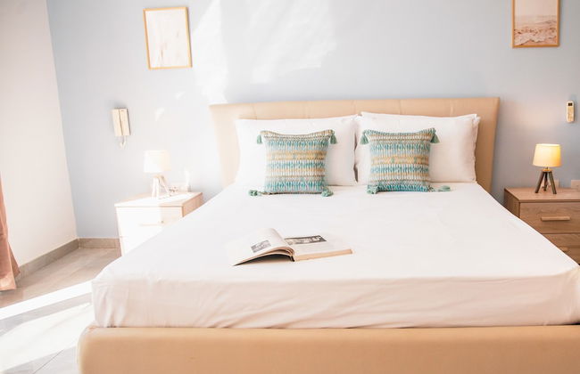 Seafront Penthouse With Unobstructed Sea Views - Photo 19