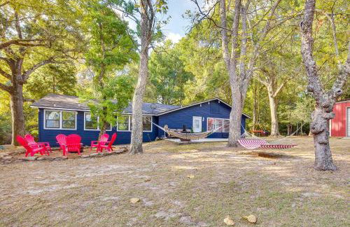 The Whacky Shack Family Cabin with Fire Pit! - Photo 33
