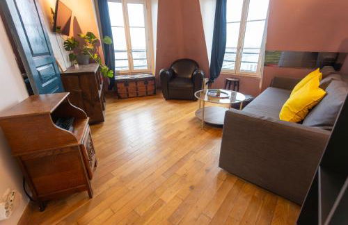 APPARTEMENT CHALEUREUX ARTISTIQUE QUARTIER GARE DU NORD - GARE DE L'EST et GRANDS BOULEVARDS - Foto 10