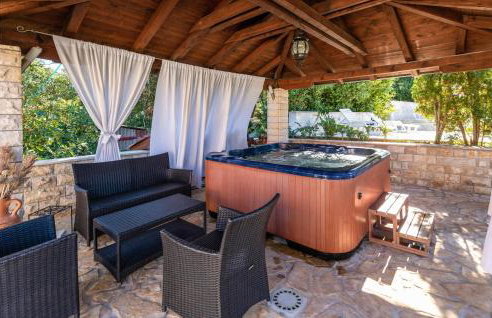 Stunning Home In Ston With Sauna - Photo 7