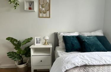 Entire 60m2 apartment - Close to Paris - Parking - Kitchen - 2min RERB - Olympic'24 - Foto 24