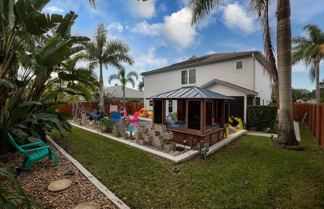 Gorgeous Urban Oasis W/hot Tub, Heated Pool And Private Movie Theater 3 Bedroom Home by RedAwning - Foto 64