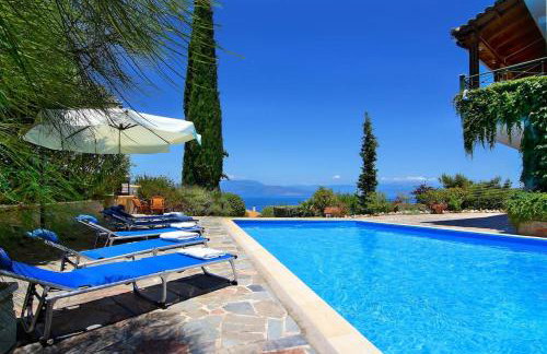 Luxury villa with stunning seaviews and pool - Foto 2