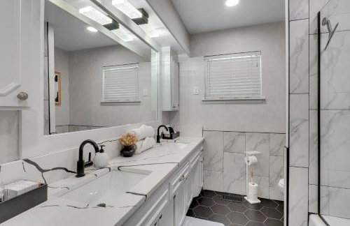 10min to EXPO - Family-Friendly with Office & Playroom - Photo 20