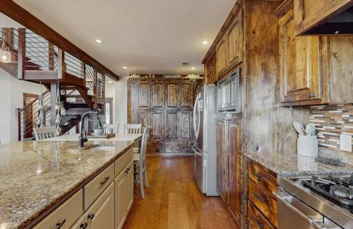 Waterfront Home with Private Pool, Patio & Amazing Sunset View - Foto 11