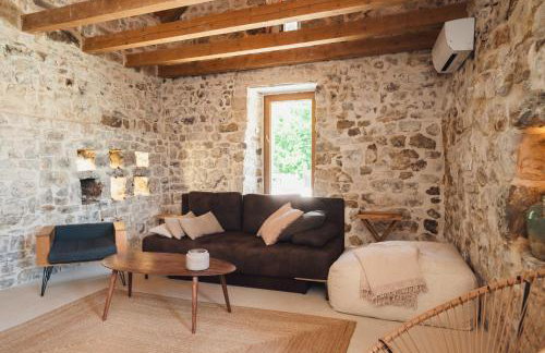 Maison Laurel - Beautiful Stone Estate With Private Pool, Near Split and Omiš - Foto 13