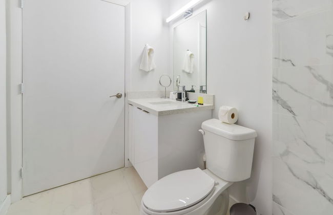 1BR Condo wRooftop Pool at Wynwood - Photo 13