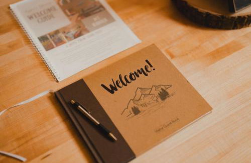 Cabin Minutes to Mt Rainier - EV, HotTub, 2 Queen and Twin - Photo 47