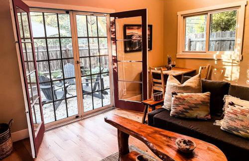 The Nest Serene Sanctuary w Hot Tub Fireplace Grill Hammock Outdoor Fire Feature Fully Fenced Yard AC Pets Ok - Foto 60