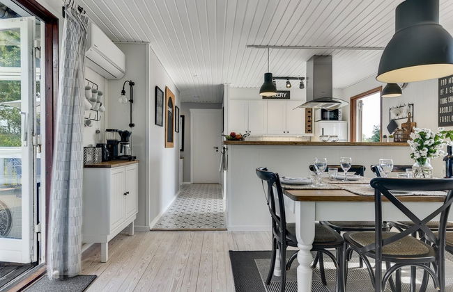 "Lillan" - 250m from the sea - Foto 36