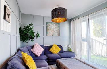 Comfy Stylish Unit Near Canary Wharf l Top Floor Ideal for Business and Leisure Privacy l No Minimum Stay I - Photo 10