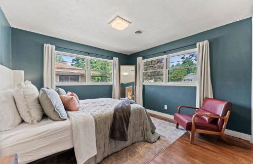 Entertainment Haven w Firepit, Games & Fenced Yard - Foto 10