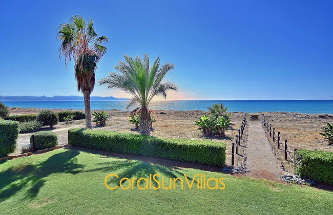 Nature - Direct To Sandy Beach, Impressive Villa, Quiet Area - Foto 1