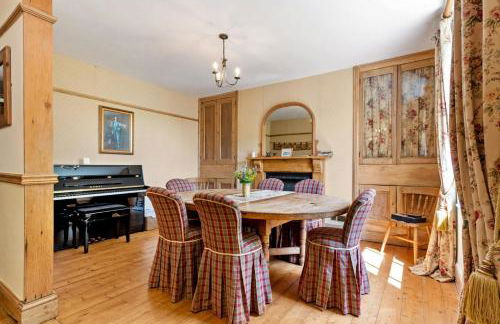 Pendre Farmhouse Llwyndafydd - Photo 9