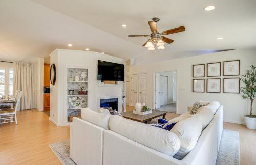 Fish, Boat and Hike Lakefront Home with Game Room! - Foto 4