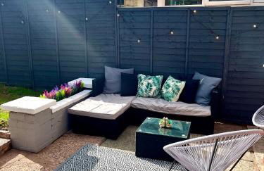 Crestfield House - Stunning Home near Alton Towers - Free Parking & Garden - Foto 40