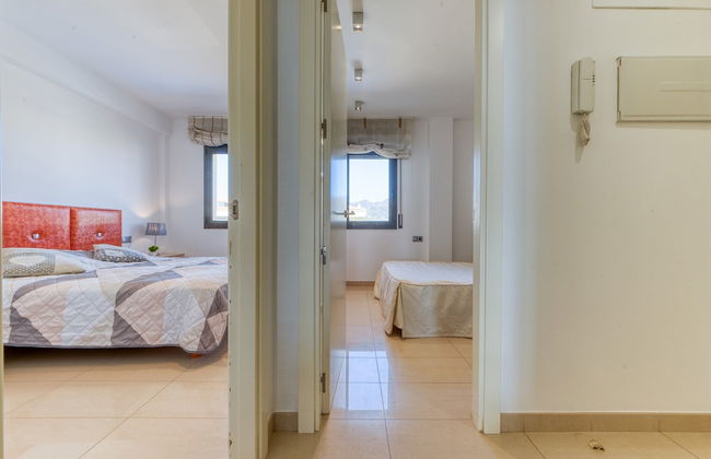 Apartment in Roses by the Beach With Pool - Photo 18