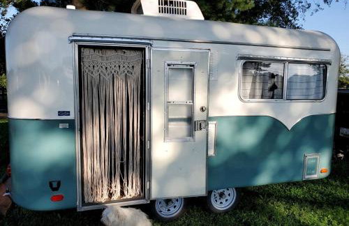 Beautiful Farmstay Hill Cottage and Tiny Equipped Camper in Maryland - Foto 1