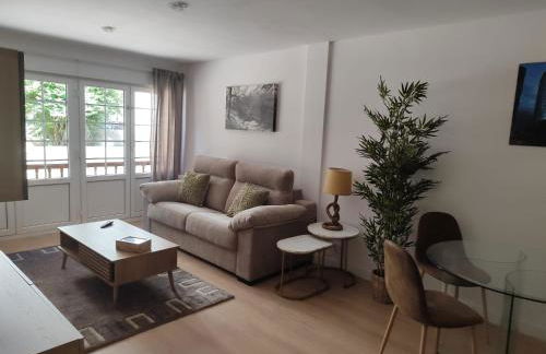 Piso del Paraíso - Parking gratis en el centro de Oviedo - Foto 2