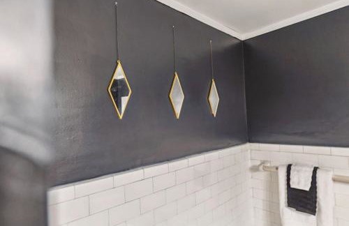 Steps to Edgewater - Sleeps 14 - Fun Game Room Retreat - Foto 50