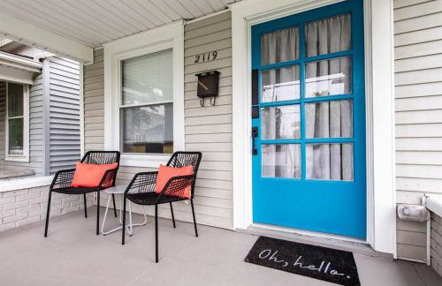 2BR Haven: Remodeled Gem! - Foto 1