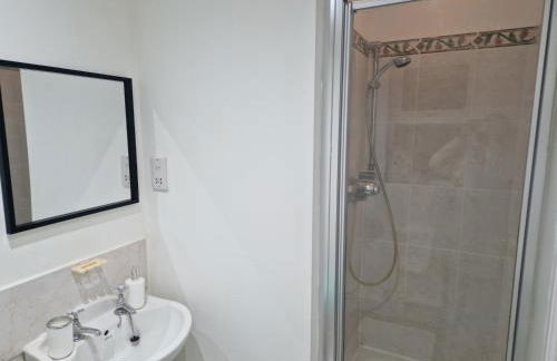 Superb & Beautiful Stourport Home with 7 Beds by PureStay - Foto 32