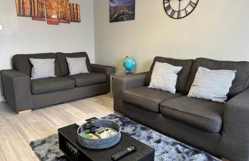 Modern Cosy Warm Home With Free Parking - Foto 2