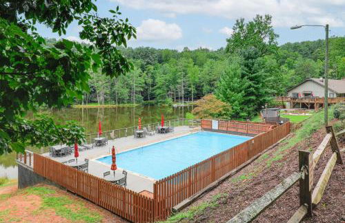 Deck and Game Room! Lakefront Blue Ridge Mtn Gem - Foto 3