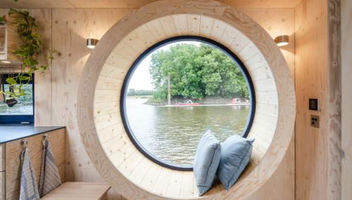 Hausboot AHOI hochwertiges Hausboote mit großer Terrasse und Kamin - Foto 2