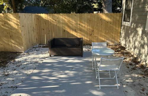 Cozy Couples Retreat 10 minutes to Beach & Downtown - Foto 3